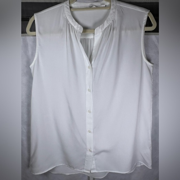 Uniqlo Tops - Uniqlo Classic Rayon Sleeveless Blouse excellent condition never used size S